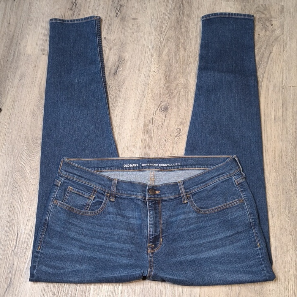 Boyfriend Skinny w/31.5" Inseam Mid Rise🧵 Denim Jeans Size 12 Old Navy sac960 - Picture 2 of 5